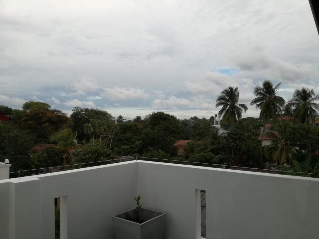 Bianco Terrace Hotel Negombo Buitenkant foto